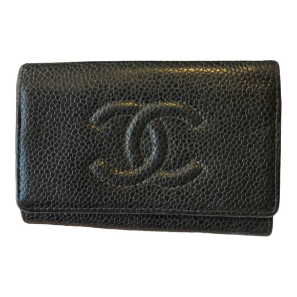 GUC Chanel Caviar Leather  Key Holder Case. Black Exterior w/Silver Key Hangers. - Picture 6 of 9